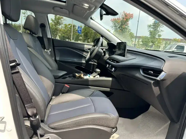 Buick Velite 6 — Фото автомобиля 13