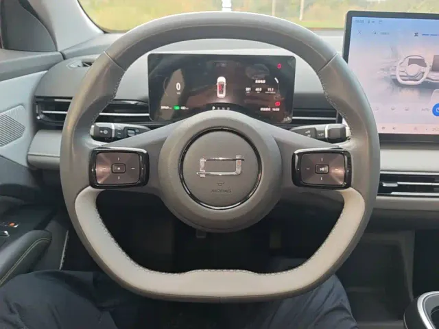 Besturn Yueyi 03 2025 565km Ultimate Edition — Фото автомобиля 10
