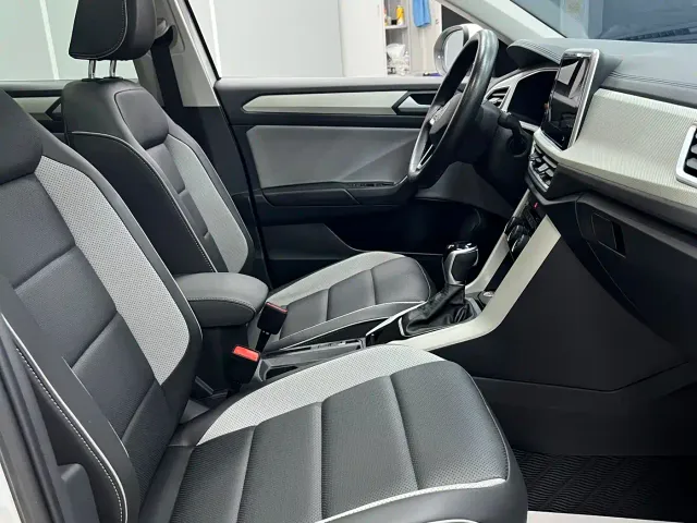Volkswagen T-Roc — Фото автомобиля 22