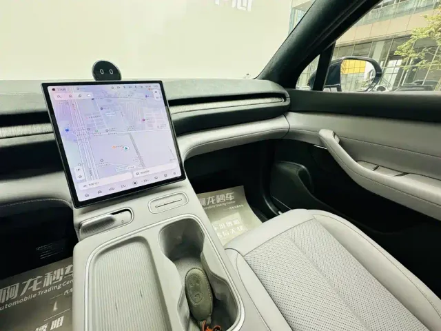 Nio EC6 — Фото автомобиля 15