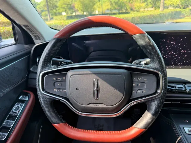 Lincoln Z — Фото автомобиля 15