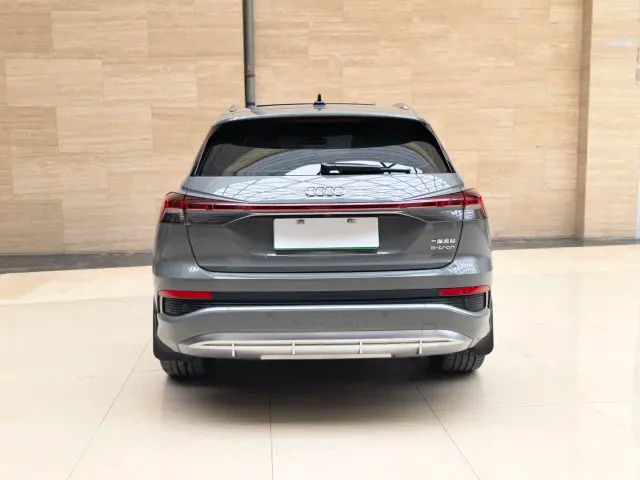 Audi Q4 e-tron — Фото автомобиля 7