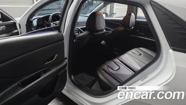 Hyundai Avante CN7 — Фото автомобиля 17