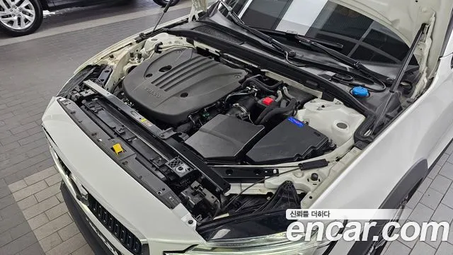 Вольво V60 V60 Cross Country 2 поколение B5 Ultimate AWD — Фото автомобиля 5