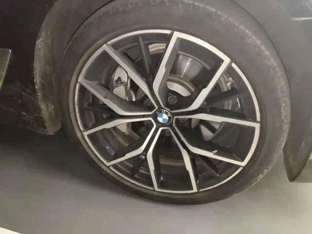 BMW 5 Series — Фото автомобиля 8