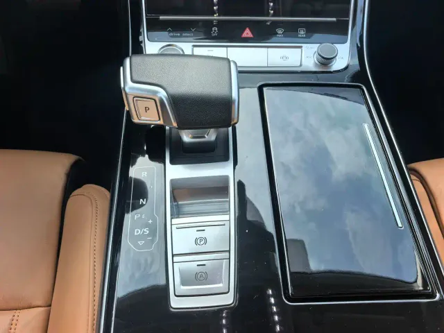 Audi A8 — Фото автомобиля 17