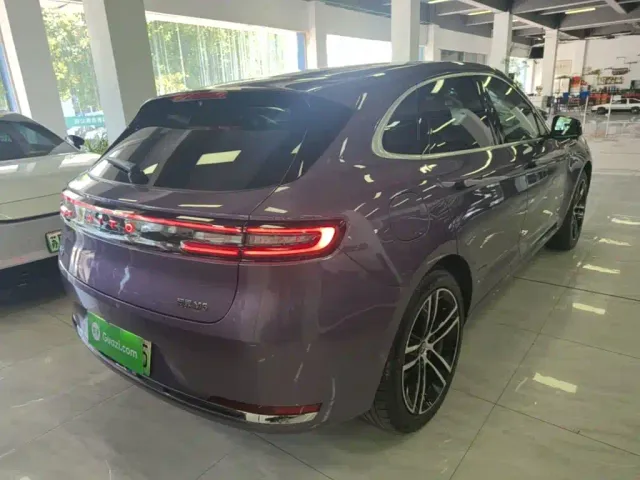 Aito M5 — Фото автомобиля 6