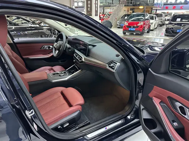 BMW 3 Series — Фото автомобиля 12