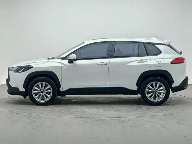 Toyota Corolla Cross — Фото автомобиля 2
