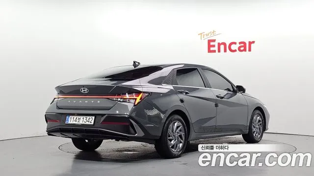 Hyundai Avante — Фото автомобиля 2