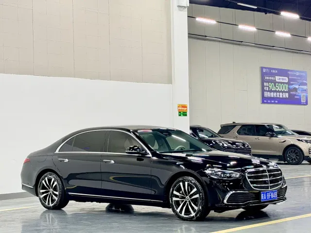 Фотография автомобиля — Mercedes-Benz S-Class