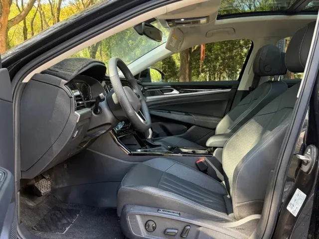 Volkswagen Passat — Фото автомобиля 7