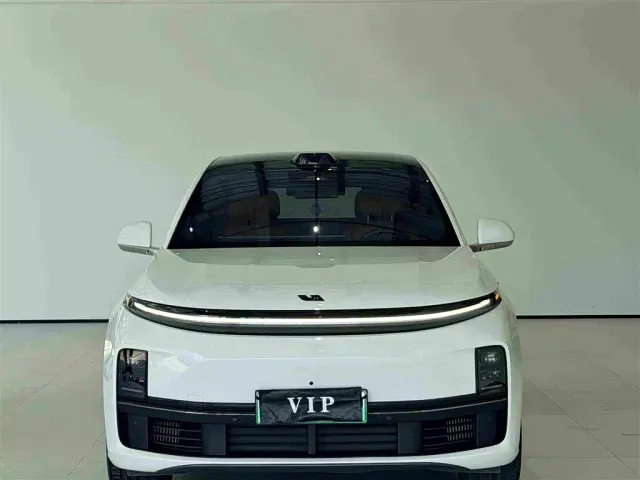Li Auto L7 — Фото автомобиля 2