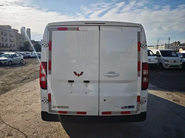 Wuling Yangguang — Фото автомобиля 14