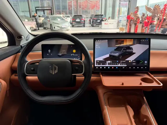 Leapmotor C10 — Фото автомобиля 8