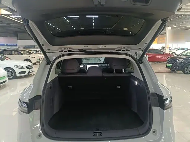 Leapmotor B10 — Фото автомобиля 18