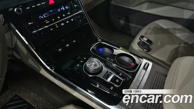 Kia Canival Carnival 4 поколение Бензин 9 мест Hi-Limousine — Фото автомобиля 9