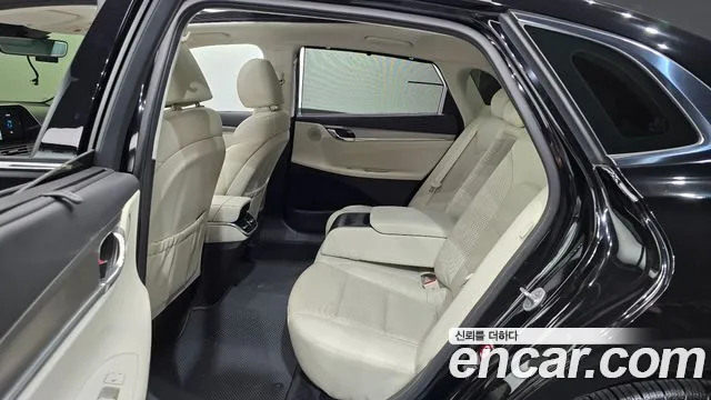 Hyundai Grandeur New — Фото автомобиля 12