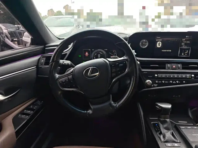 Lexus ES — Фото автомобиля 10