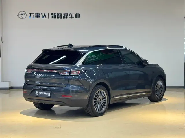 Leapmotor C11 — Фото автомобиля 5
