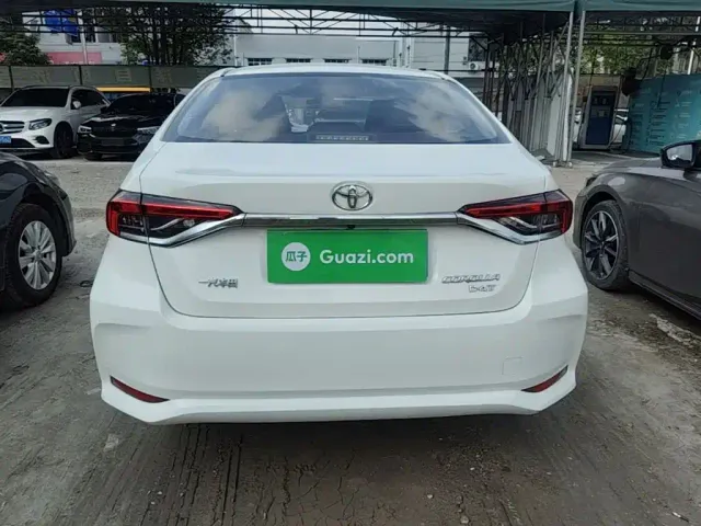 Toyota Corolla — Фото автомобиля 5