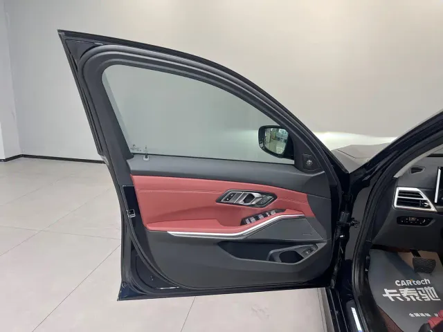 BMW 3 Series — Фото автомобиля 19