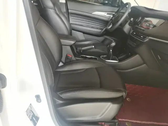 Changan CS35 Plus — Фото автомобиля 24