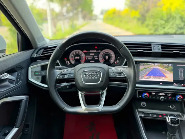 Audi Q3 — Фото автомобиля 13