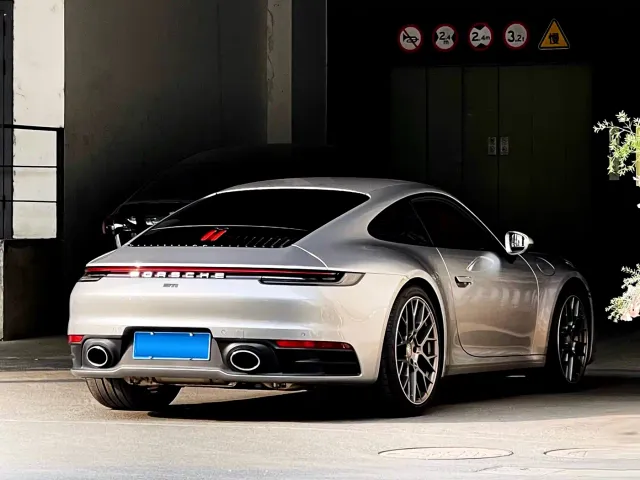 Porsche 911 — Фото автомобиля 7