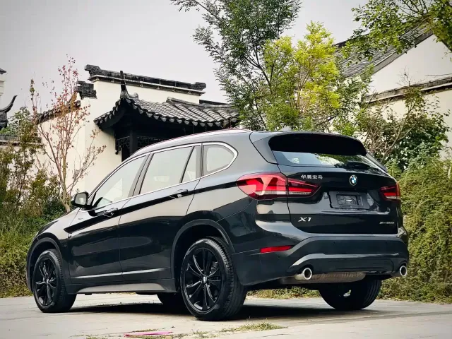 BMW X1 — Фото автомобиля 4