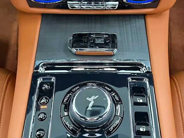 Rolls-Royce Ghost — Фото автомобиля 17