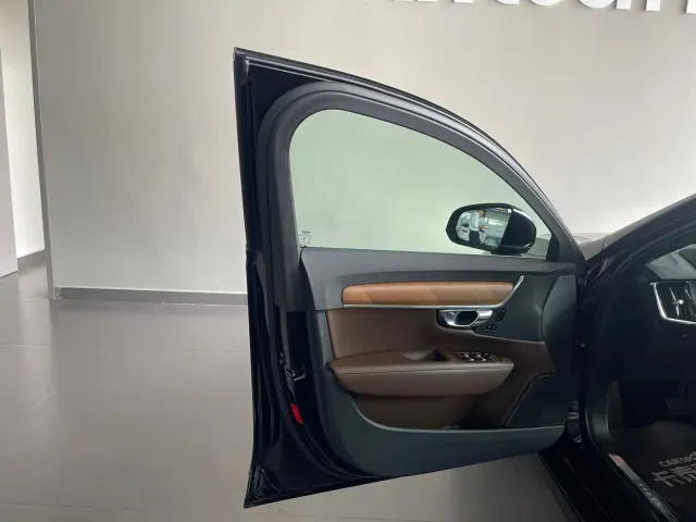 Volvo Volvo S90 2024 B5 Momentum Luxury Edition — Фото автомобиля 14