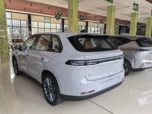 Leapmotor C10 — Фото автомобиля 4