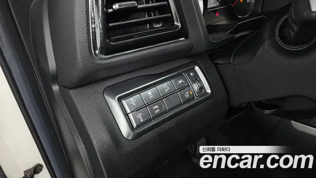 KG_Mobility_Ssangyong TIBOLI Very New Tivoli Бензин 1.5 2WD — Фото автомобиля 17