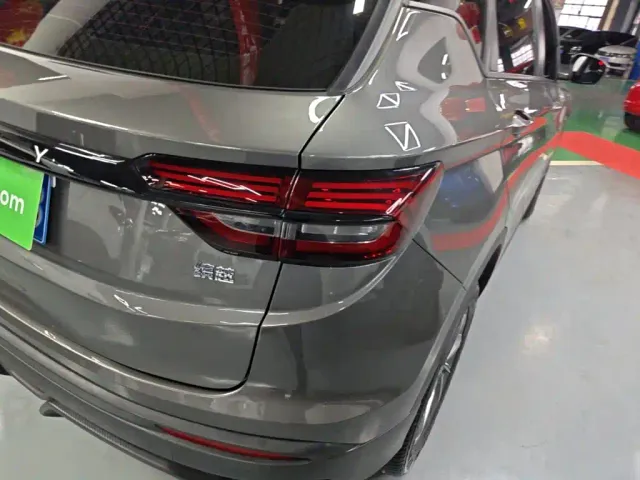 Geely Binyue — Фото автомобиля 7