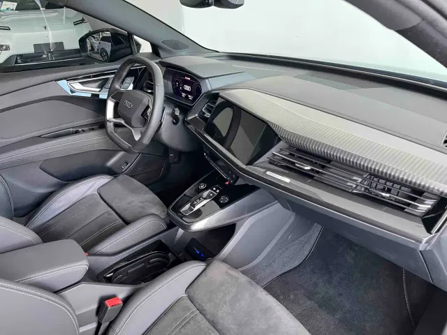 Audi Q4 e-tron — Фото автомобиля 12