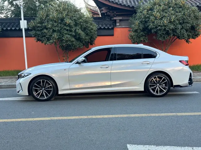 BMW 3 Series — Фото автомобиля 4