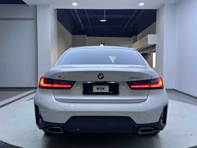 BMW 3 Series — Фото автомобиля 6