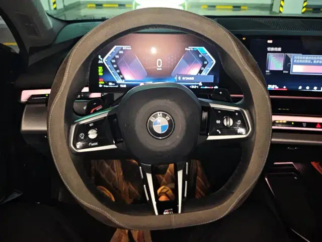 BMW 5 Series — Фото автомобиля 15