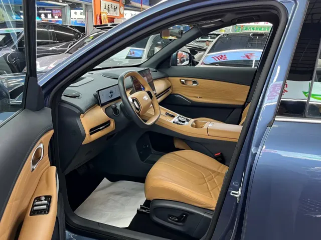 Geely Galaxy Starship 7 EM-i — Фото автомобиля 7