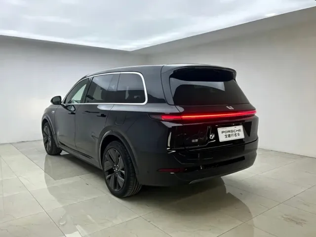 Li Auto L9 — Фото автомобиля 6