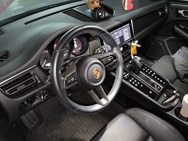 Porsche Macan — Фото автомобиля 11