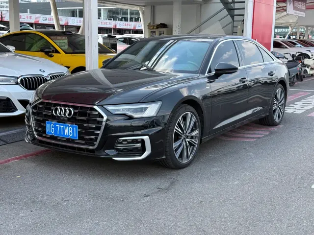 Фотография автомобиля — Audi A6L
