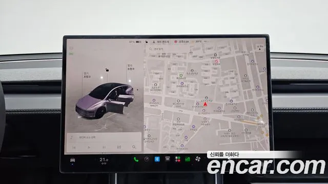 Tesla Model Y — Фото автомобиля 13