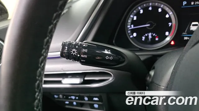 Hyundai Sonata — Фото автомобиля 26