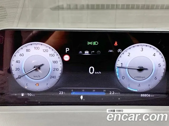 Hyundai Staria Staria 4WD Lounge 9 мест — Фото автомобиля 8