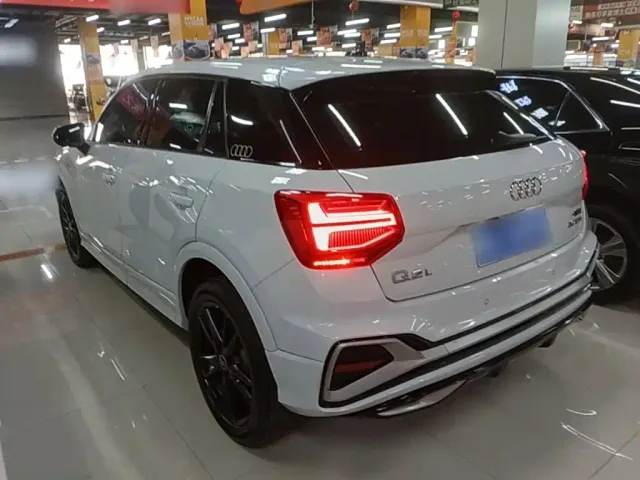 Audi Q2L — Фото автомобиля 4