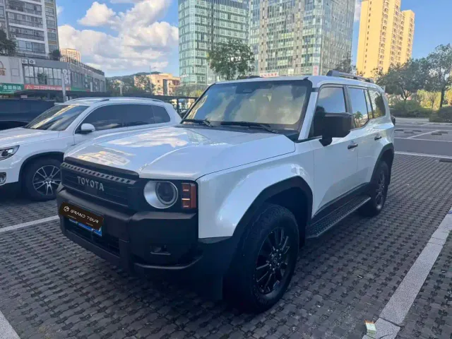 Фотография автомобиля — Toyota Prado