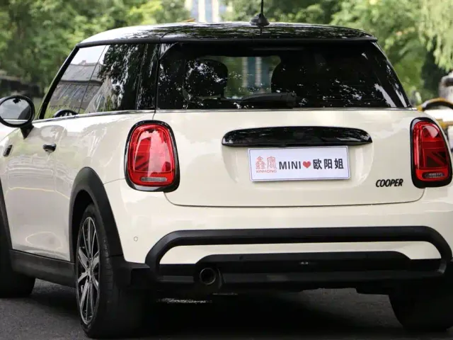 MINI Hatch — Фото автомобиля 7
