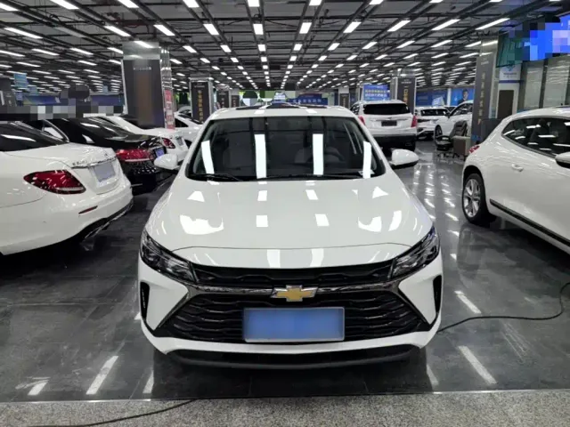 Chevrolet Monza — Фото автомобиля 2